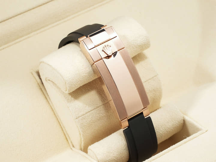 ロレックス ヨットマスター40 Ref.126655 エバーローズゴールド ブラック文字盤