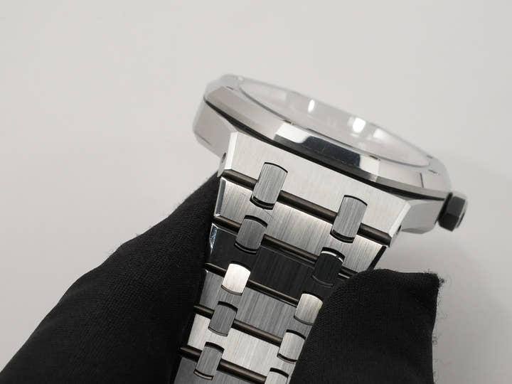 オーデマピゲ ロイヤルオーク Ref.15400ST.OO.1220ST.01.A ステンレススチール ブラック文字盤