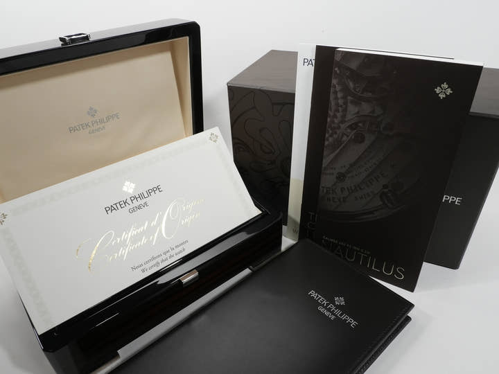 パテックフィリップ ノーチラス プチコンプリケーション Ref.5712G-001 ホワイトゴールド スレート文字盤