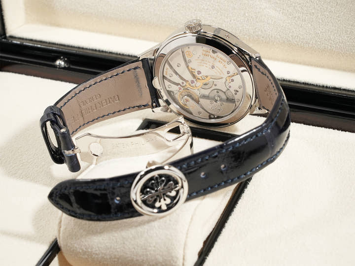 パテックフィリップ グランドコンプリケーション Ref.5236P-001 プラチナ ブラック・グラデーションのブルー文字盤