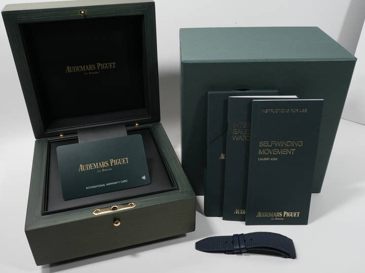 オーデマピゲ CODE 11.59 バイ オーデマ ピゲ Ref.15210BC.OO.A002KB.01 ホワイトゴールド スモークブルーラッカー文字盤