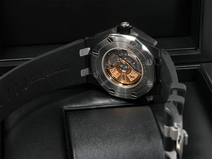 オーデマピゲ ロイヤルオーク オフショア ダイバー Ref.15707CE.OO.A002CA.01 セラミック ブラック文字盤