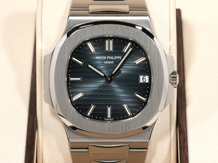 パテックフィリップ ノーチラス Ref.5711/1A-010 ステンレススチール ブルー文字盤
