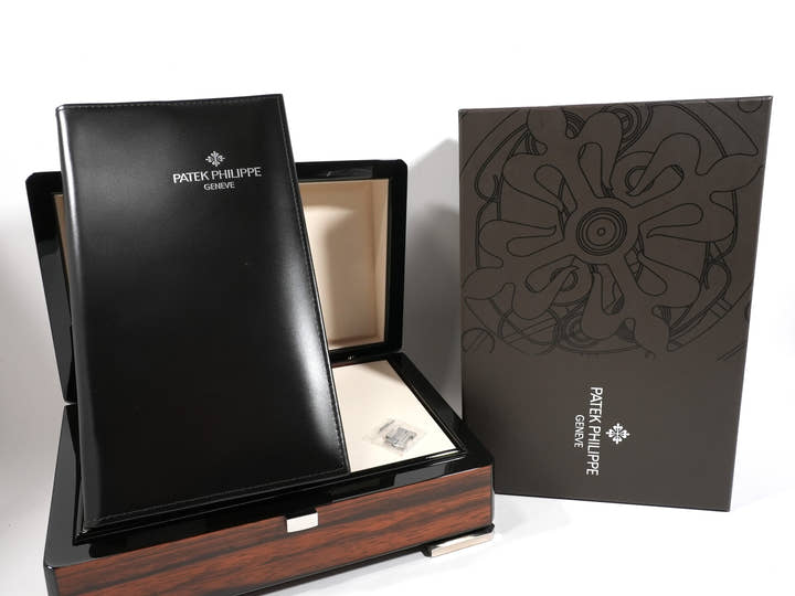 パテックフィリップ ノーチラス Ref.5711/1A-010 ステンレススチール ブルー文字盤