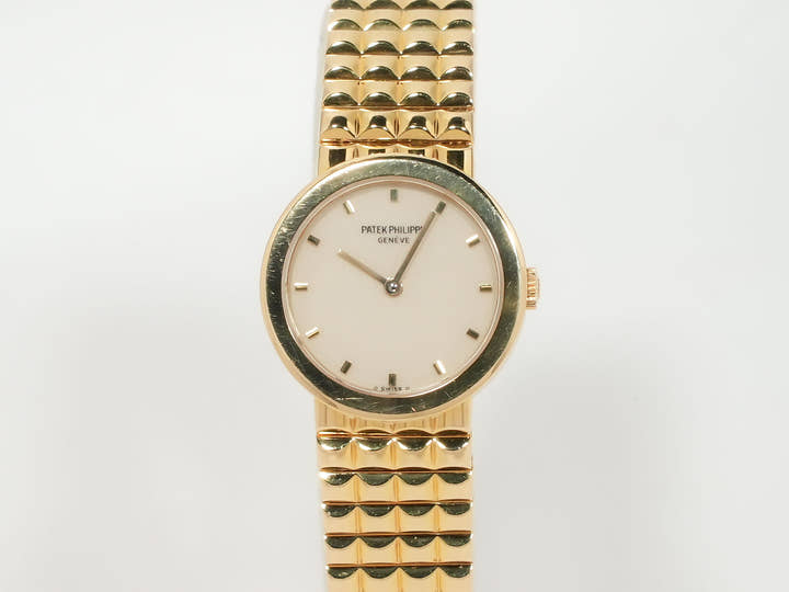 パテックフィリップ カラトラバ Ref.4747/001 イエローゴールド アイボリー文字盤