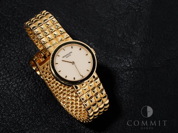 パテックフィリップ カラトラバ Ref.4747/001 イエローゴールド アイボリー文字盤