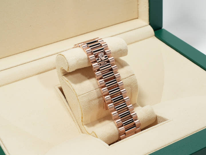 ロレックス デイデイト40 Ref.228235 エバーローズゴールド チョコレート文字盤