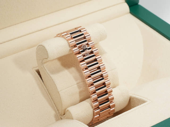 ロレックス デイデイト40 Ref.228235 エバーローズゴールド オリーブグリーン文字盤