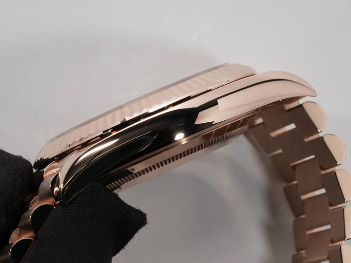 ロレックス デイデイト40 Ref.228235 エバーローズゴールド オリーブグリーン文字盤