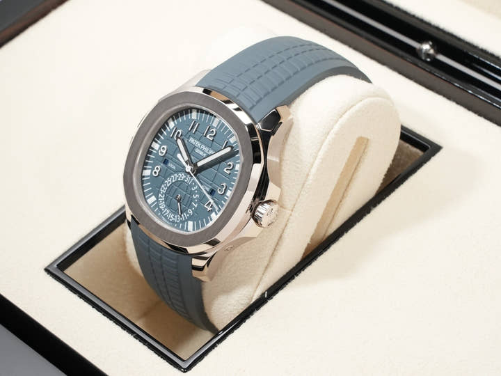 パテックフィリップ アクアノート Ref.5164G-001 ホワイトゴールド ブルーグレー オパーリン文字盤