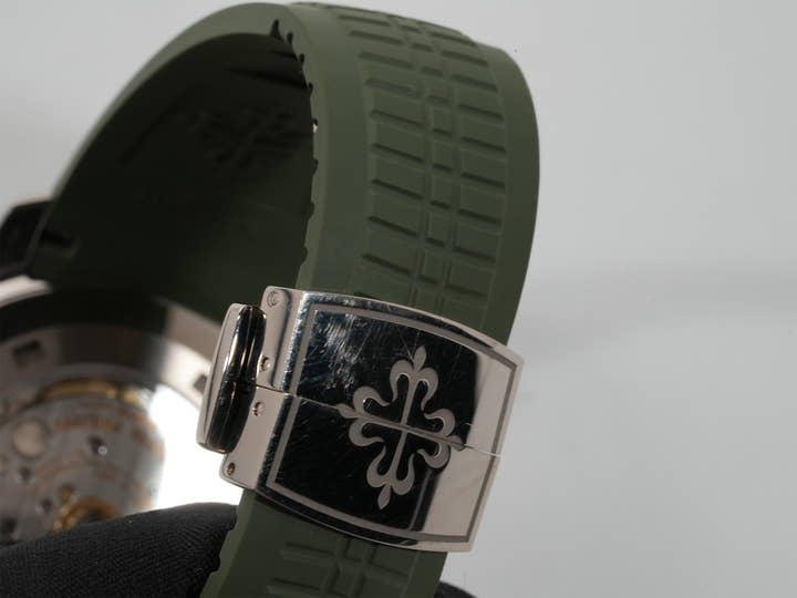 パテックフィリップ アクアノート Ref.5168G-010 ホワイトゴールド カーキグリーン文字盤