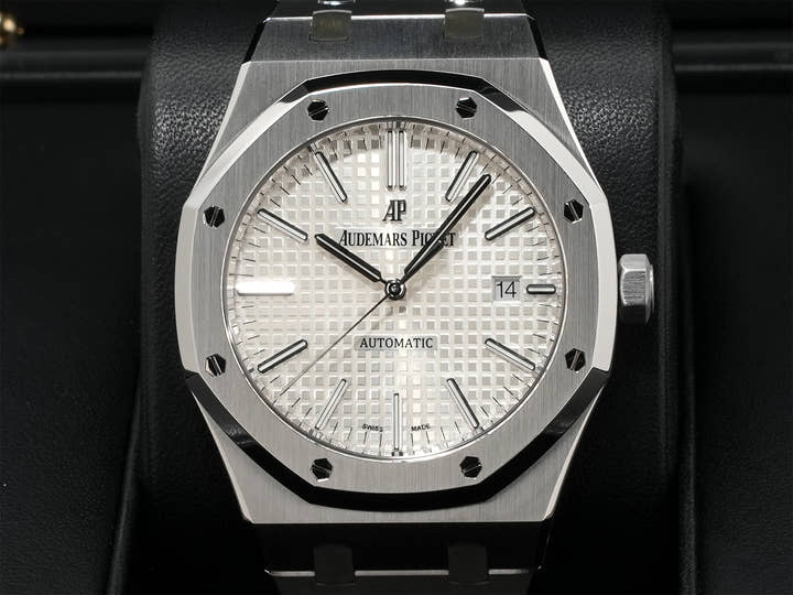 オーデマピゲ ロイヤルオーク Ref.15400ST.OO.1220ST.02 ステンレススチール シルバー文字盤