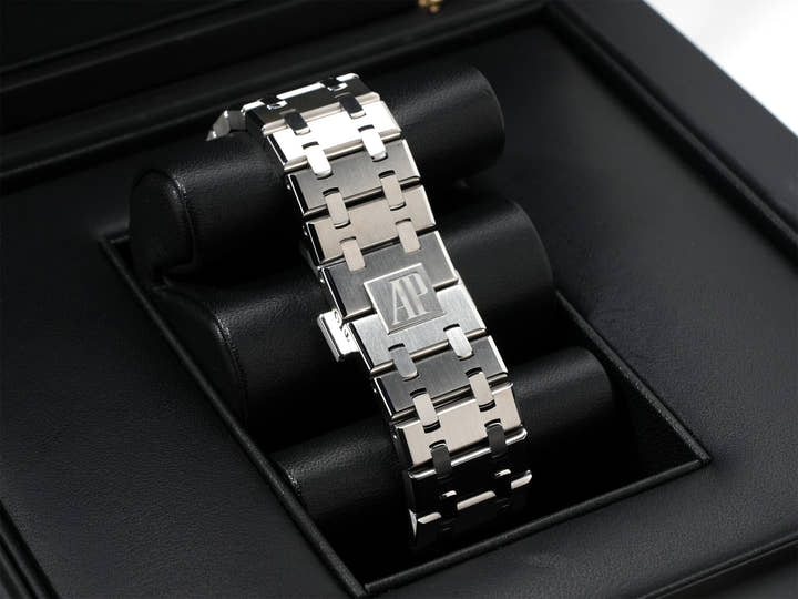 オーデマピゲ ロイヤルオーク Ref.15400ST.OO.1220ST.02 ステンレススチール シルバー文字盤