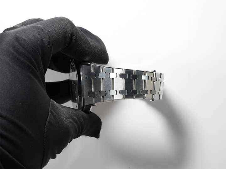 オーデマピゲ ロイヤルオーク Ref.15400ST.OO.1220ST.02 ステンレススチール シルバー文字盤