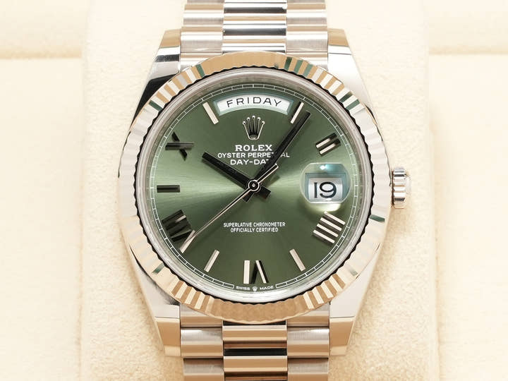 ロレックス デイデイト40 Ref.228239 ホワイトゴールド オリーブグリーン文字盤