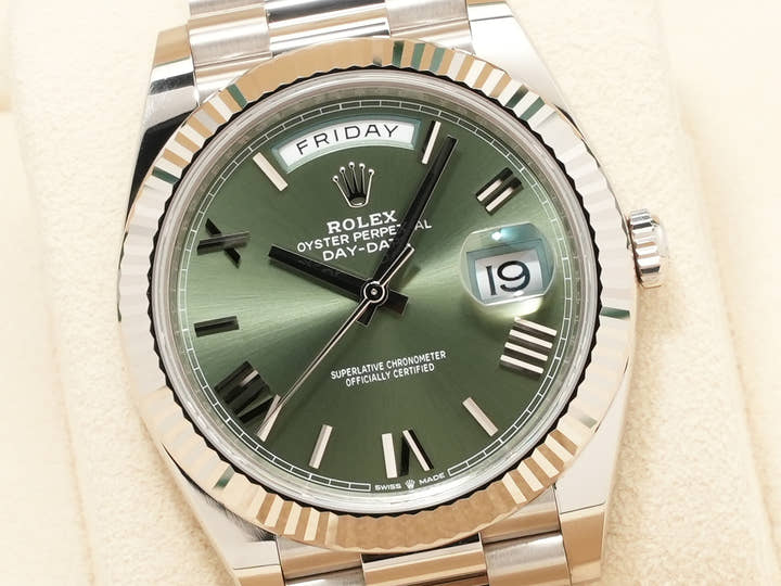 ロレックス デイデイト40 Ref.228239 ホワイトゴールド オリーブグリーン文字盤