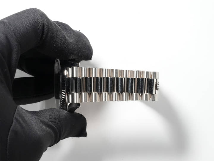 ロレックス デイデイト40 Ref.228239 ホワイトゴールド オリーブグリーン文字盤