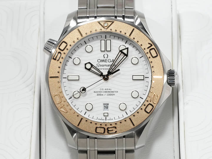 オメガ シーマスター ダイバー 300M パリ2024 Ref.522.21.42.20.04.001 ホワイト文字盤 極美品 irwkqbwg