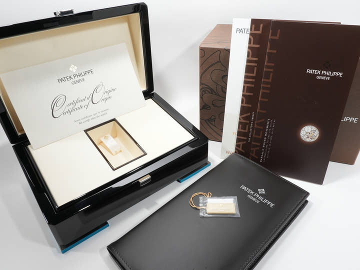 パテックフィリップ カラトラバ Ref.5196J-001 イエローゴールド シルバー文字盤