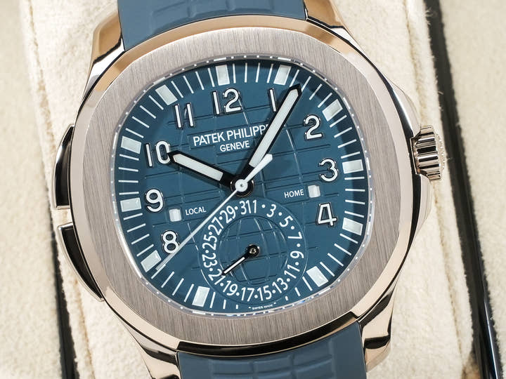 Patek Philippe Aquanaut Ref. 5164G-001 White Gold Blue-Grey Opaline Dial