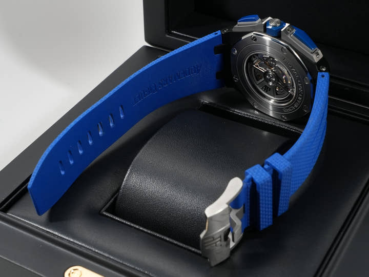 オーデマピゲ ロイヤルオーク オフショア クロノグラフ Ref.26405CE.OO.A030CA.01 セラミック スモークブルー文字盤