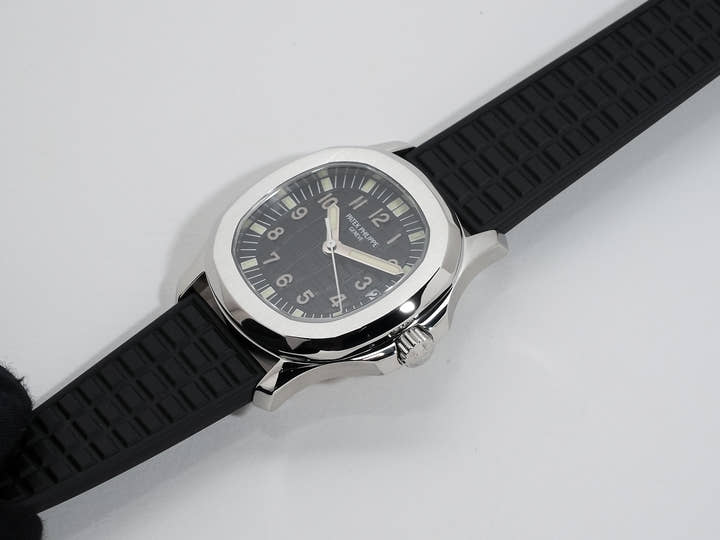 パテックフィリップ アクアノート ミディアム Ref.5066A-001 ステンレススチール ブラック文字盤