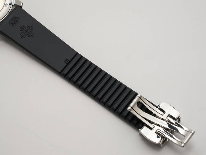 パテックフィリップ アクアノート ミディアム Ref.5066A-001 ステンレススチール ブラック文字盤