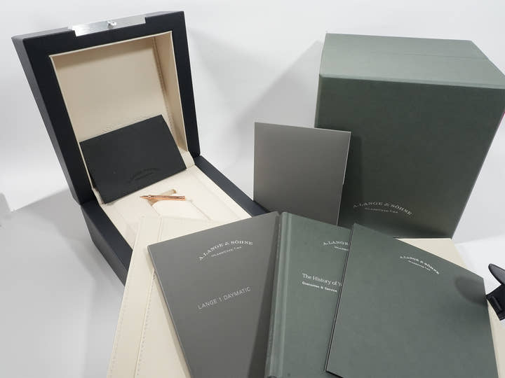 A.ランゲ&ゾーネ ランゲ1 デイマティック Ref.320.032 ピンクゴールド シルバー文字盤 中古 ju8qgpsg