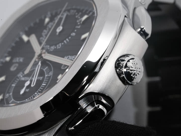 パテックフィリップ ノーチラス トラベルタイム クロノグラフ Ref.5990/1A-011 ステンレススチール ブルーソレイユ文字盤