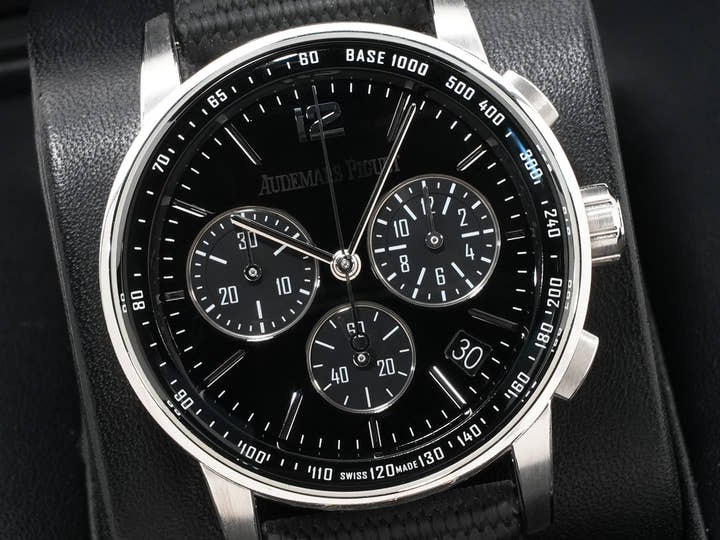オーデマピゲ CODE 11.59 バイ オーデマ ピゲ クロノグラフ Ref.26393BC.OO.A002CR.01 ホワイトゴールド ブラックラッカー文字盤
