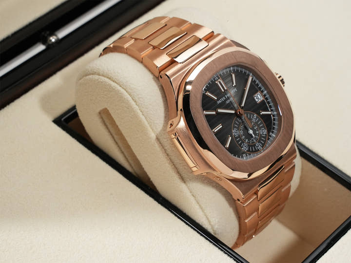 パテックフィリップ ノーチラス クロノグラフ Ref.5980/1R-001 ローズゴールド ブラックグラデーション文字盤