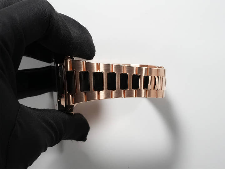 パテックフィリップ ノーチラス クロノグラフ Ref.5980/1R-001 ローズゴールド ブラックグラデーション文字盤