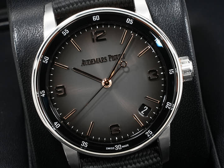 オーデマピゲ CODE 11.59 バイ オーデマ ピゲ Ref.15210CR.OO.A002CR.01 ホワイトゴールド/ピンクゴールド グレーラッカー文字盤