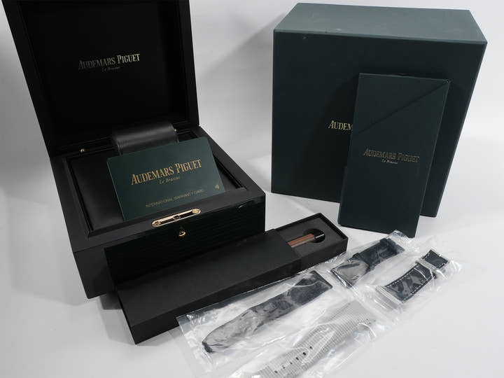 オーデマピゲ CODE 11.59 バイ オーデマ ピゲ Ref.15210CR.OO.A002CR.01 ホワイトゴールド/ピンクゴールド グレーラッカー文字盤