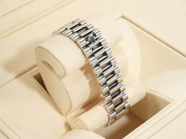 ロレックス デイデイト36 Ref.118206A プラチナ アイスブルーホリコンピューターx10Pダイヤ文字盤