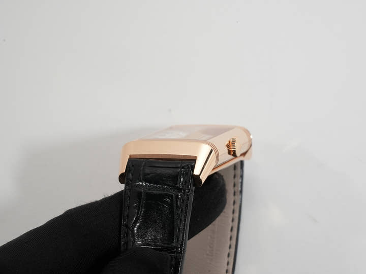 ジャガールクルト レベルソ クラシック デュオ スモールセコンド Ref.Q3842520 シルバーグレー文字盤 中古 5kw5yg8h