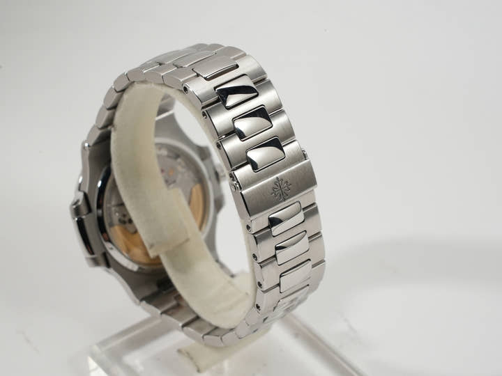 パテックフィリップ ノーチラス Ref.5800/1A-001 ステンレススチール ブルー文字盤