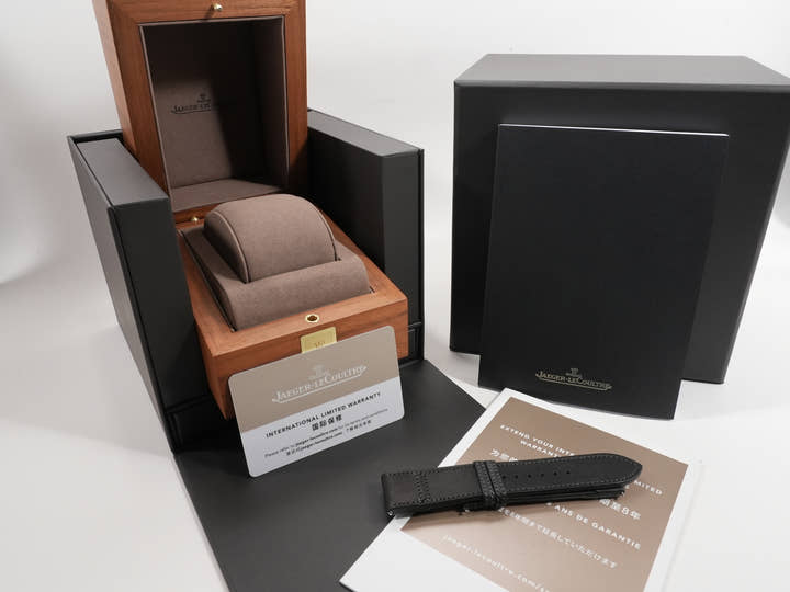 ジャガールクルト レベルソ トリビュート Ref.Q389257J ブラック/スケルトン文字盤 未使用 ooz77iyb