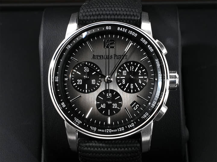 オーデマピゲ CODE 11.59 バイ オーデマ ピゲ クロノグラフ Ref.26393NB.OO.A002KB.01 ホワイトゴールド/セラミック スモークグレー文字盤