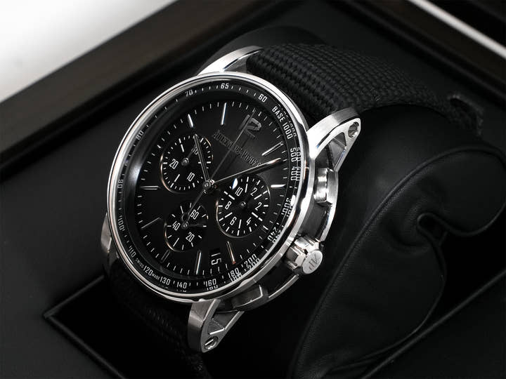 オーデマピゲ CODE 11.59 バイ オーデマ ピゲ クロノグラフ Ref.26393NB.OO.A002KB.01 ホワイトゴールド/セラミック スモークグレー文字盤