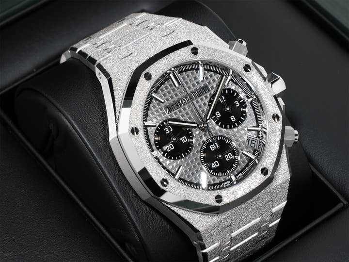 オーデマピゲ ロイヤルオーク クロノグラフ Ref.26240BC.GG.1324BC.01 ホワイトゴールド グレー/ブラック文字盤