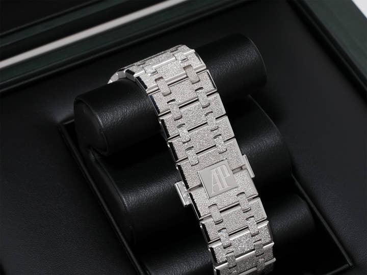 オーデマピゲ ロイヤルオーク クロノグラフ Ref.26240BC.GG.1324BC.01 ホワイトゴールド グレー/ブラック文字盤