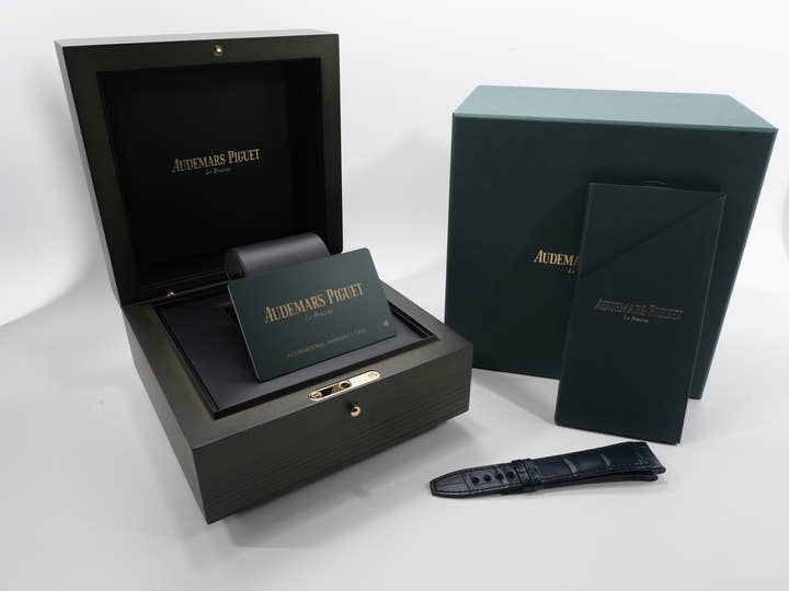 オーデマピゲ CODE 11.59 バイ オーデマ ピゲ クロノグラフ Ref.26393OR.OO.A321CR.01 ピンクゴールド ブルーラッカー文字盤