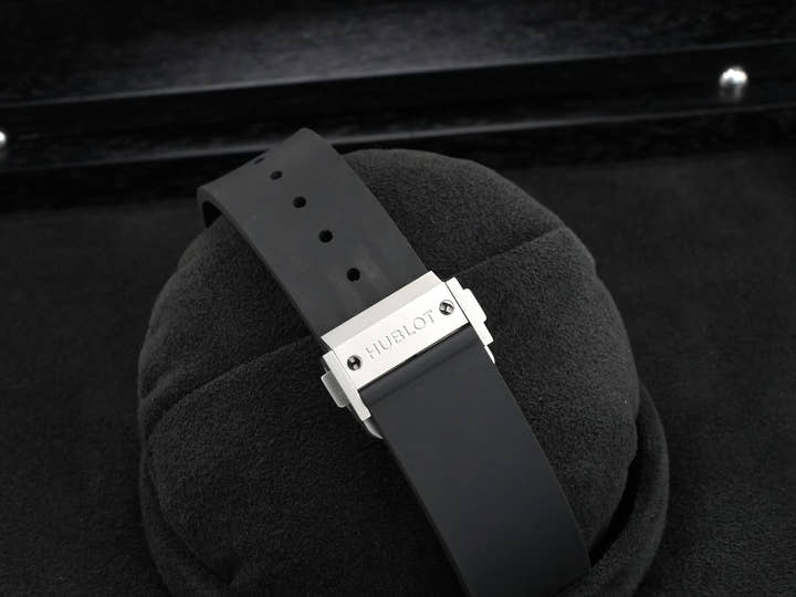 ウブロ クラシックフュージョン クロノグラフ オーリンスキー Ref.549.NI.1270.RX.ORL23 ブラック文字盤 美品 ajyak8za