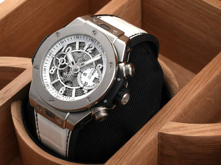 ウブロ ビッグ・バン ウニコ ブラック&ホワイト Ref.421.NX.2010.LR.JPN マットホワイトスケルトン文字盤 美品 z5zvqb3c