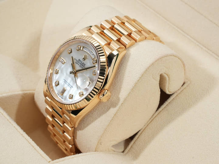 ロレックス デイデイト36 Ref.128238 イエローゴールド ホワイトシェルx10Pダイヤ文字盤