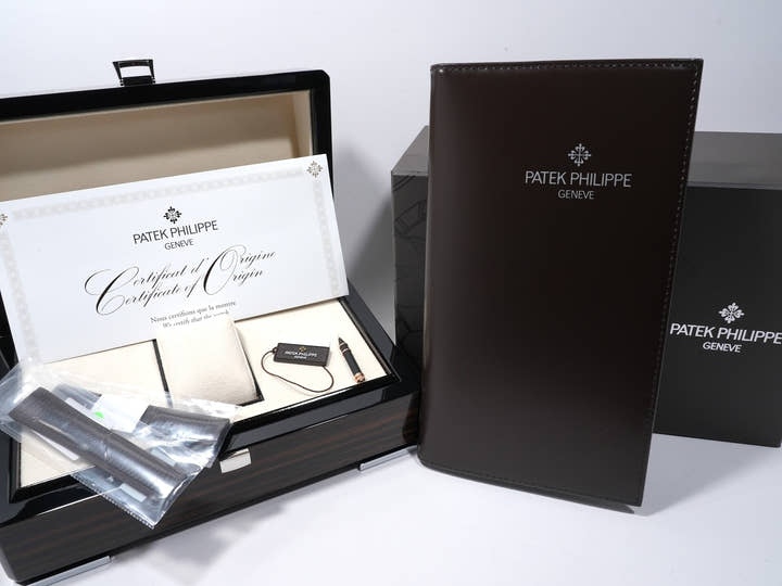 パテックフィリップ アクアノート Ref.5164R-001 ローズゴールド ブラウン エンボス文字盤