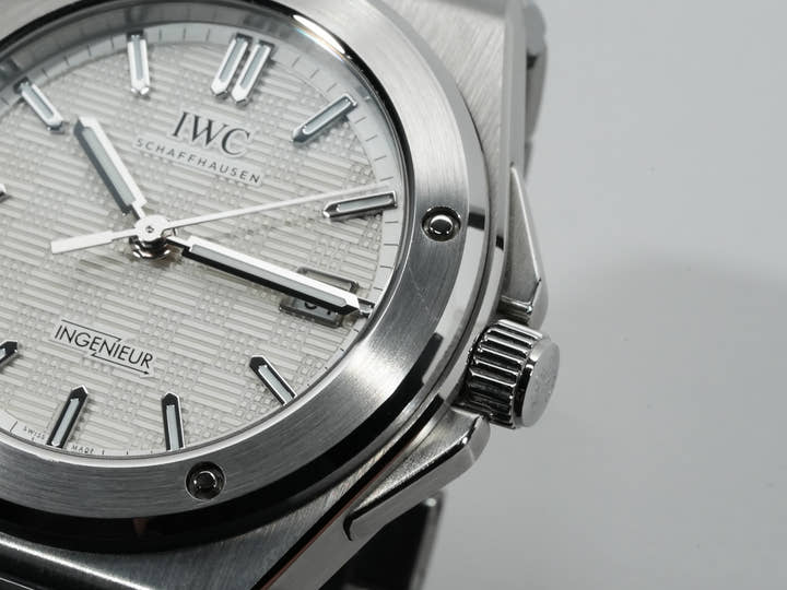 IWC インヂュニア オートマティック 40 Ref.IW328902 ホワイト文字盤 美中古 h99ahmq7