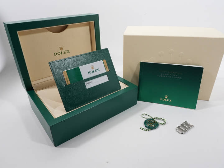 ロレックス サブマリーナー デイト Ref.116610LV ステンレススチール グリーン文字盤