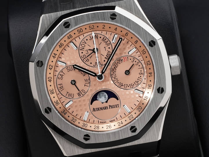 オーデマピゲ ロイヤルオーク パーペチュアルカレンダー Ref.26615TI.OO.1220TI.01 チタン サーモン文字盤
